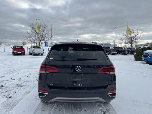 2024 Volkswagen Taos 1.5T SE