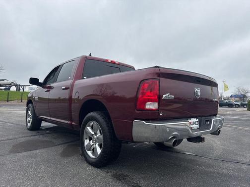 Delmonico Red Pearlcoat 2016 RAM 1500 Big Horn