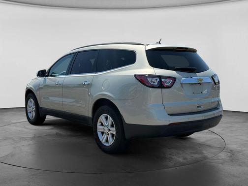 Champagne Silver Metallic 2014 Chevrolet Traverse 1LT