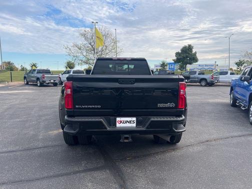 2024 Chevrolet Silverado 3500 High Country