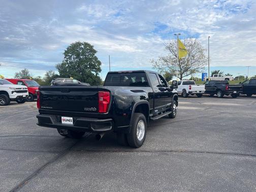 2024 Chevrolet Silverado 3500 High Country