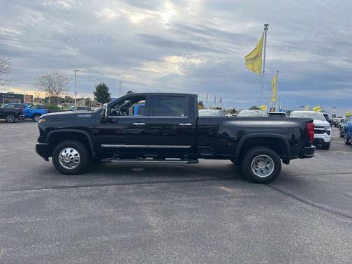 2024 Chevrolet Silverado 3500 High Country