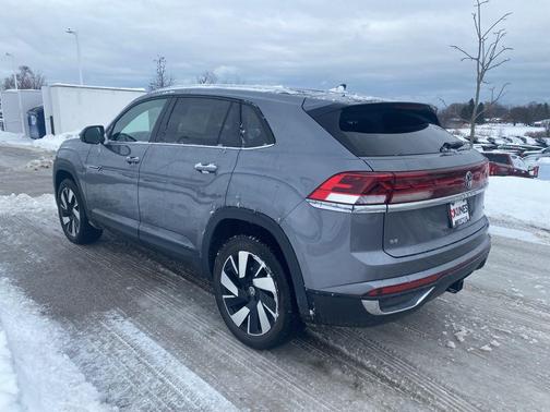 2025 Volkswagen Atlas Cross Sport 2.0T SE w/Technology 4MOTION