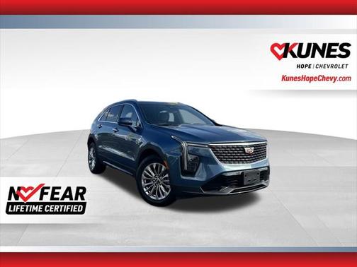 2024 Cadillac XT4 Premium Luxury