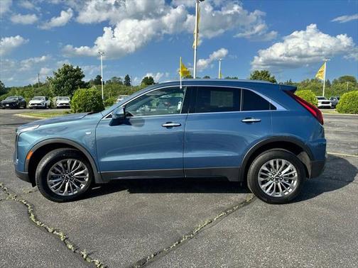 2024 Cadillac XT4 Premium Luxury
