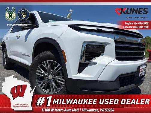 Summit White 2026 Chevrolet Traverse LT