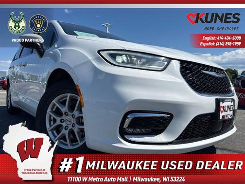Bright White Clearcoat 2023 Chrysler Pacifica Touring L