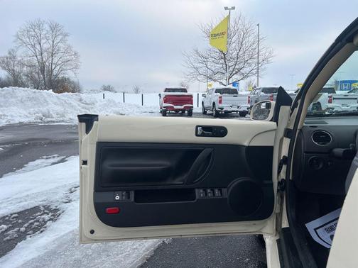 2007 Volkswagen New Beetle 2.5