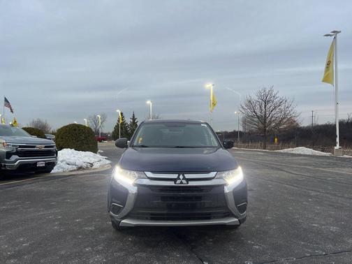 2018 Mitsubishi Outlander ES