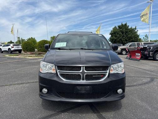 Black Onyx Crystal Pearlcoat 2020 Dodge Grand Caravan SXT