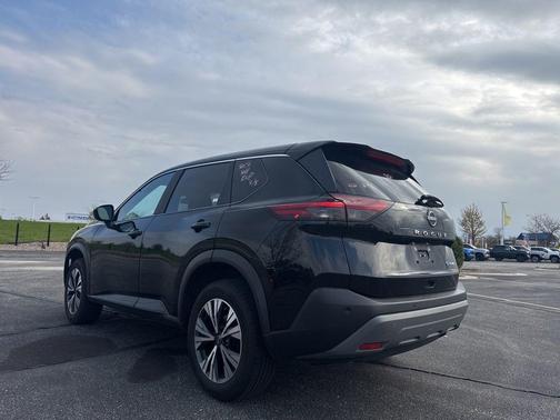 Super Black 2023 Nissan Rogue SV