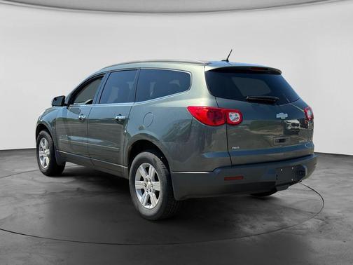 Steel Green Metallic 2011 Chevrolet Traverse LT