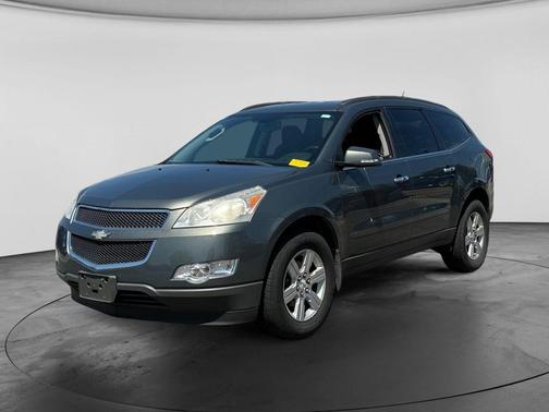 Steel Green Metallic 2011 Chevrolet Traverse LT