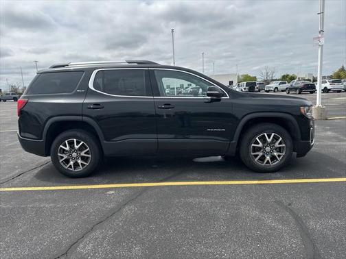 2023 GMC Acadia AWD SLT