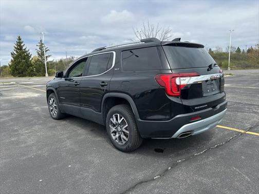 2023 GMC Acadia AWD SLT
