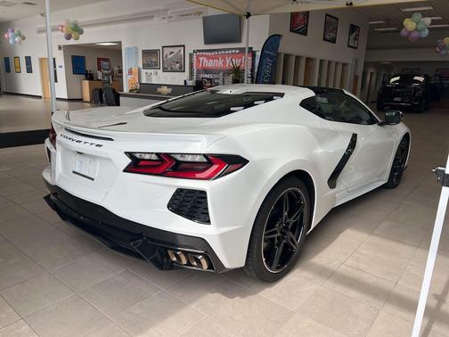 2025 Chevrolet Corvette Stingray w/1LT