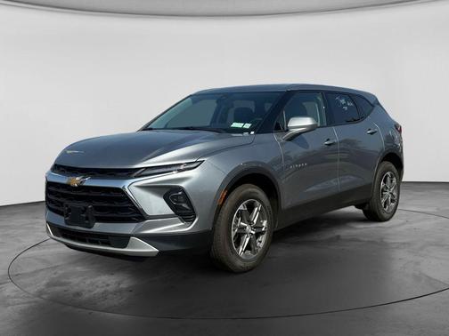 Sterling Gray Metallic 2025 Chevrolet Blazer 2LT