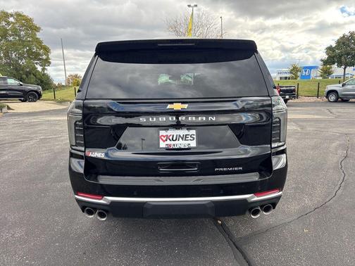 2025 Chevrolet Suburban Premier