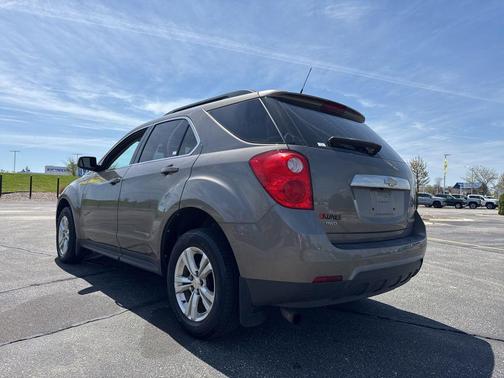 Mocha Steel Metallic 2011 Chevrolet Equinox LT