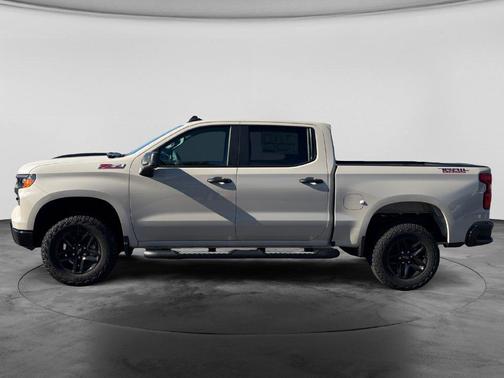 White Sands 2026 Chevrolet Silverado 1500 Custom Trail Boss