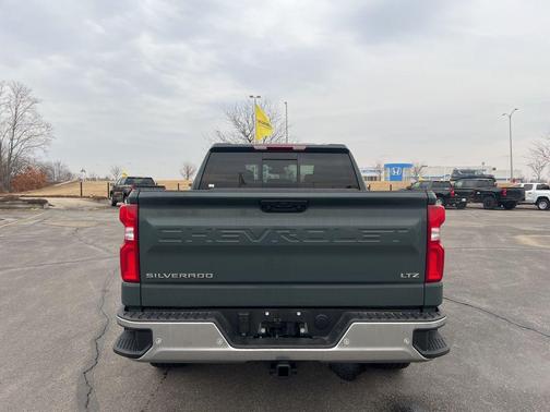 2025 Chevrolet Silverado 1500 LTZ