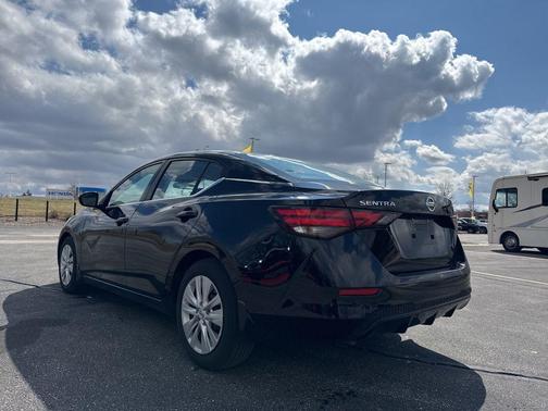 Super Black 2022 Nissan Sentra S