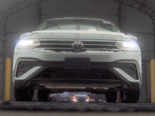 Pyrite Silver Metallic 2023 Volkswagen Tiguan 2.0T SE 4MOTION