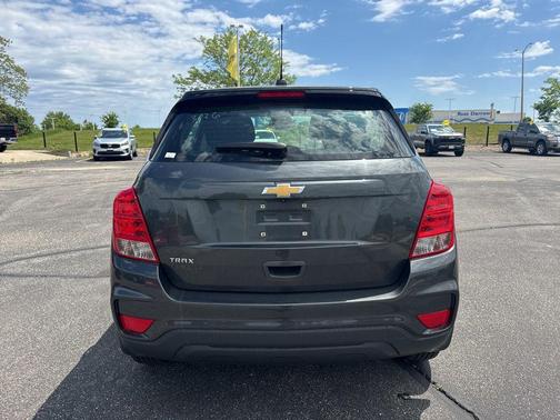 Nightfall Gray Metallic 2020 Chevrolet Trax LS