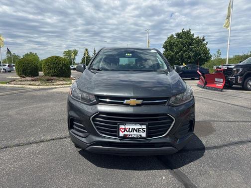 Nightfall Gray Metallic 2020 Chevrolet Trax LS