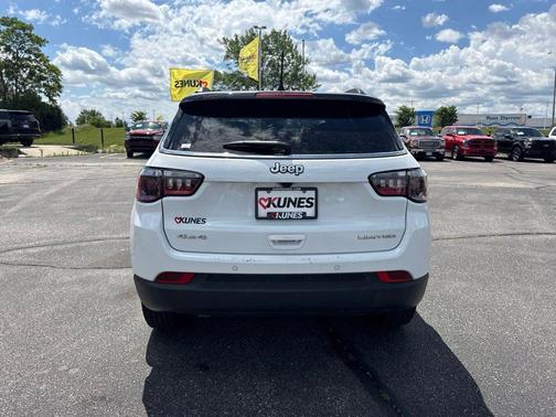 Bright White Clearcoat 2025 Jeep Compass Limited