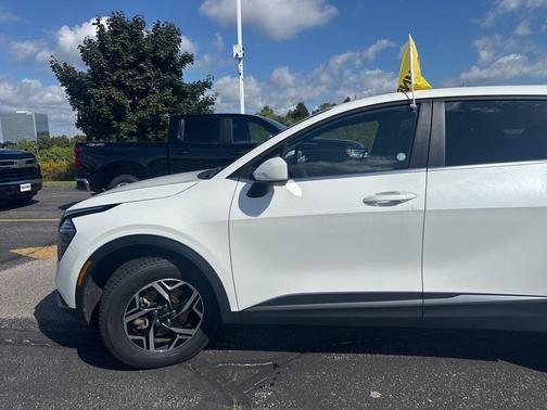 2024 Kia Sportage LX