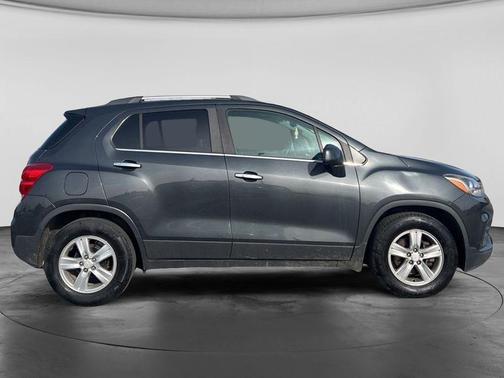 Nightfall Gray Metallic 2018 Chevrolet Trax LT