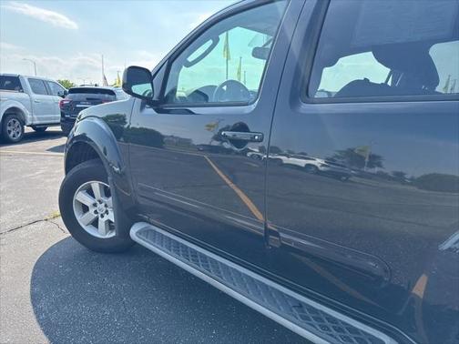 2011 Nissan Pathfinder SV