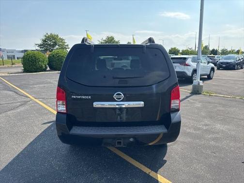 2011 Nissan Pathfinder SV