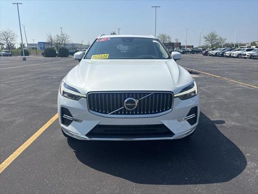 2022 Volvo XC60 B5 Inscription