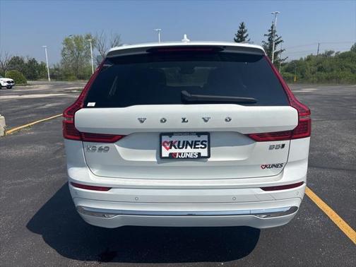 2022 Volvo XC60 B5 Inscription