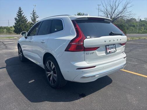 2022 Volvo XC60 B5 Inscription
