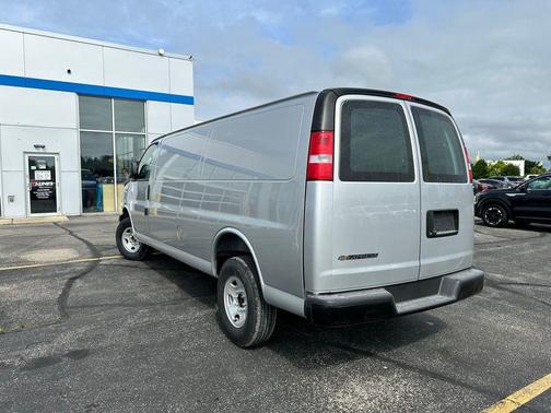 2025 Chevrolet Express 2500 RWD 2500 Extended Wheelbase WT