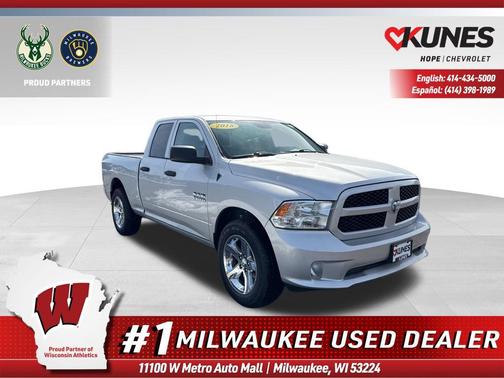 Bright Silver Metallic Clearcoat 2018 RAM 1500 Express