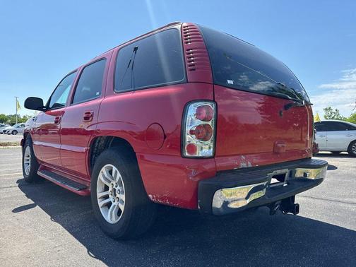 Victory Red 2001 Chevrolet Tahoe LT
