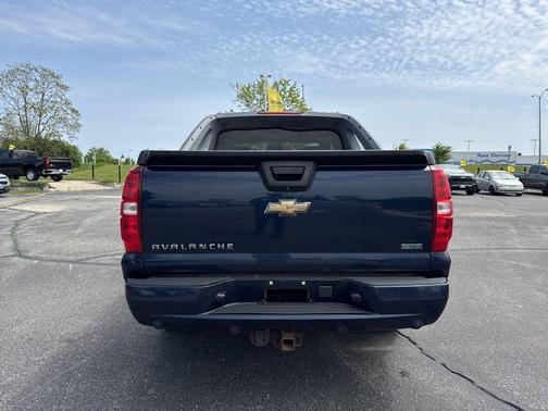 Imperial Blue Metallic 2011 Chevrolet Avalanche 1500 LT