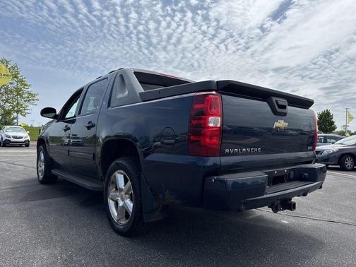 Imperial Blue Metallic 2011 Chevrolet Avalanche 1500 LT
