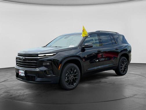 Mosaic Black Metallic 2026 Chevrolet Traverse LT