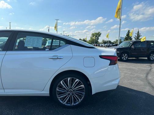 2024 Nissan Altima 2.5 SL
