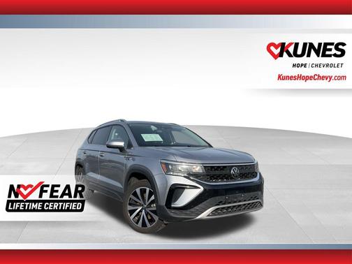 2024 Volkswagen Taos 1.5T SE