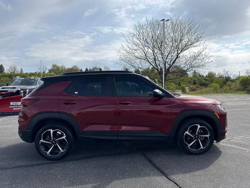 Crimson Metallic 2022 Chevrolet Trailblazer RS