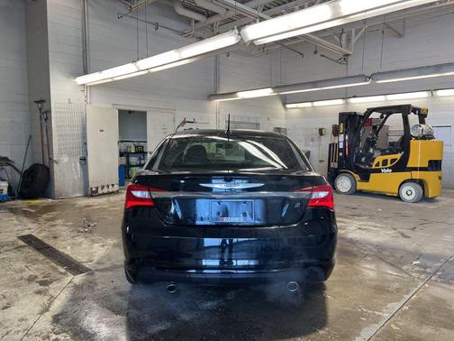 2014 Chrysler 200 Limited