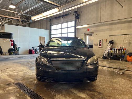2014 Chrysler 200 Limited