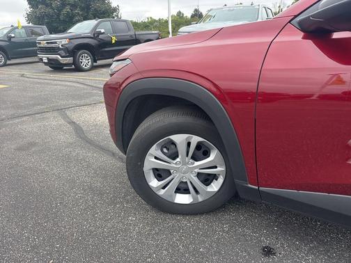 2025 Chevrolet Trax LS