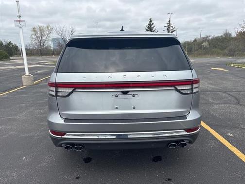 2022 Lincoln Aviator Standard AWD